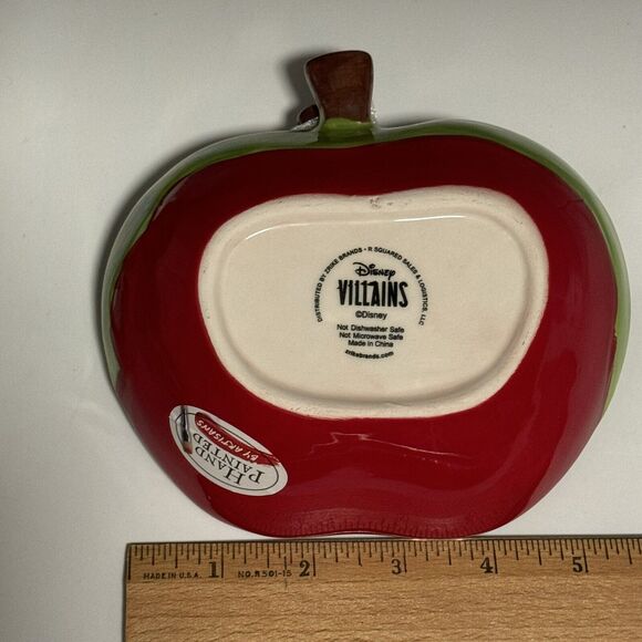 Disney VILLAINS Poison Apple Measuring Cups Set Witchy Decor Goth Hand Painted - Picture 15 of 15